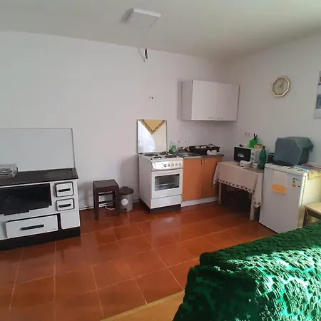 Kuca Country house *